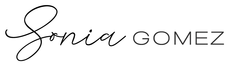 Sonia Gomez signature logo in black, representing her personal and professional brand.
